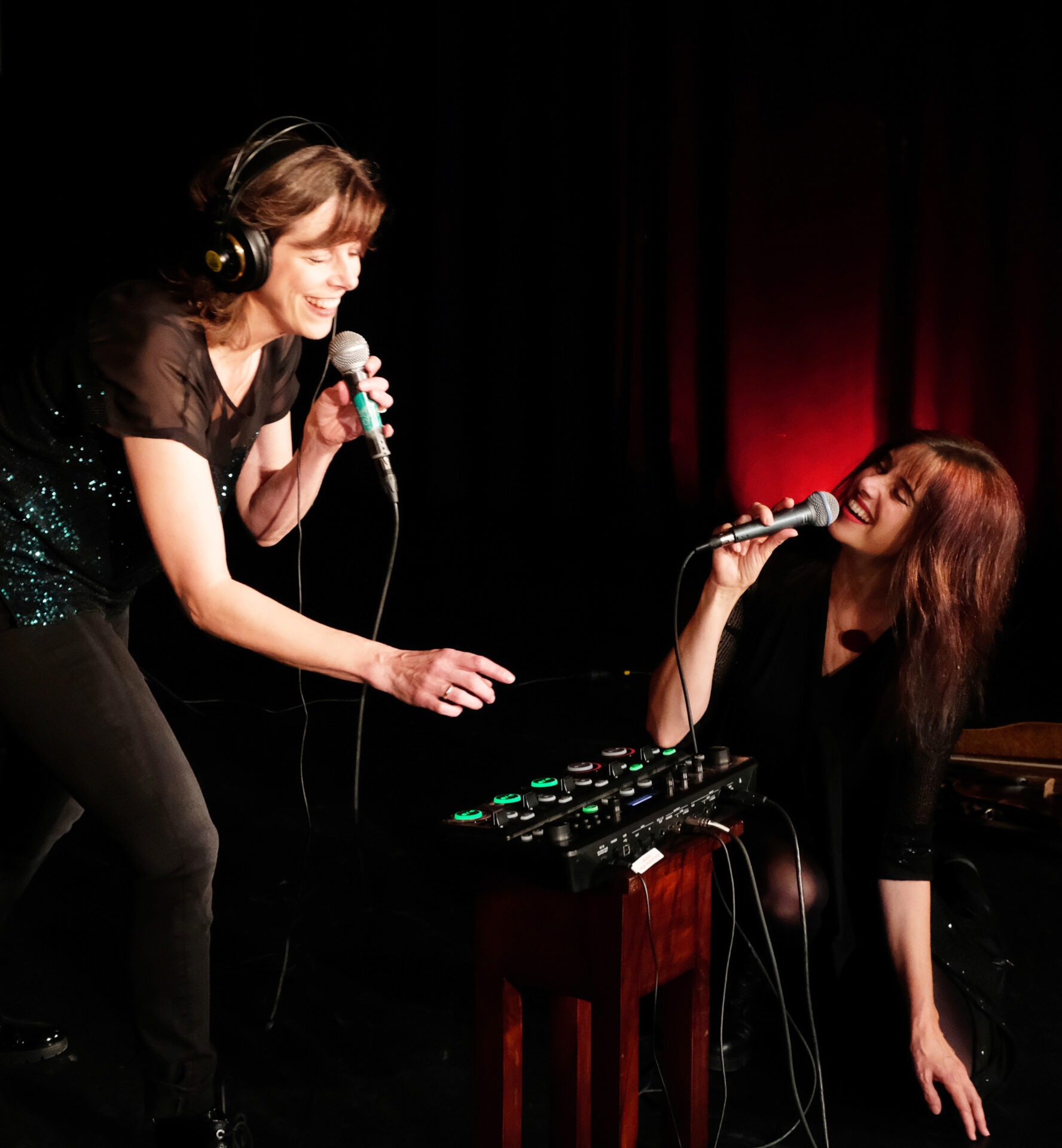 Her Song Bühne 2