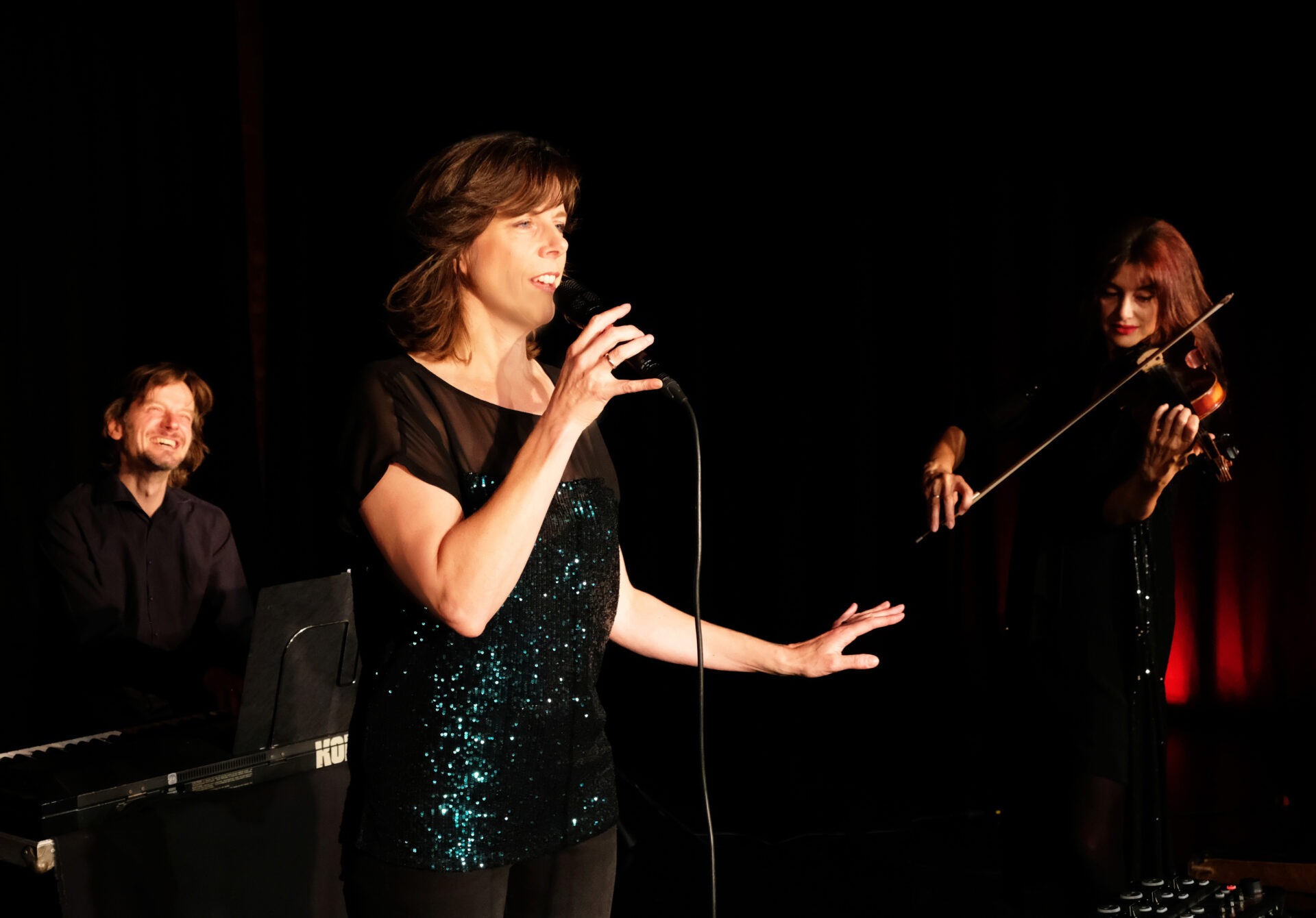 Her Song Bühne 5
